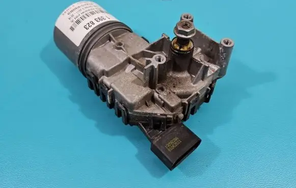 Opel Combo D Wiper motor 0390241564 IMPRK1393823