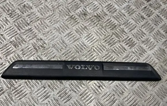 Volvo V40 Front sill trim cover 31265842