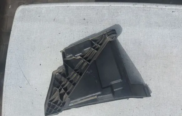 BMW 1 F40 Battery box tray cover/lid 7473113BMW