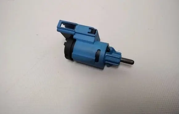 Clutch pedal sensor
