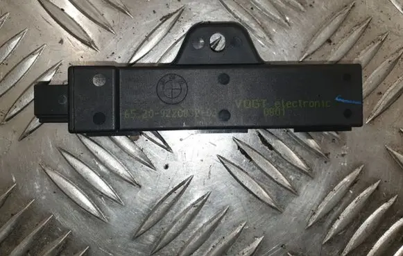 BMW 5 F10 F11 Aerial antenna amplifier 9220832