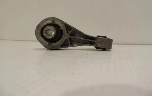 Nissan Micra Engine mount vacuum valve 326C62