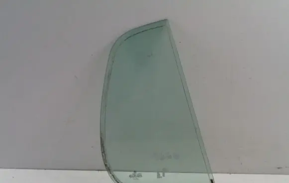 Volkswagen Polo III 6N 6N2 6NF Rear side window 43R-000015