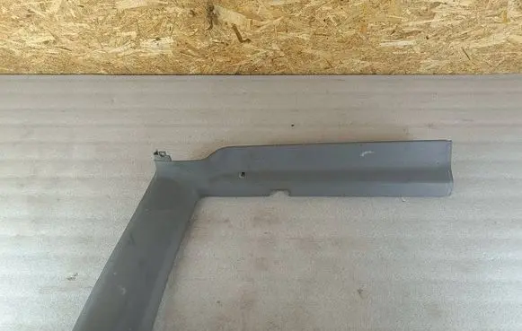 Volkswagen Multivan T4 (D)pillar trim (top) 705867245