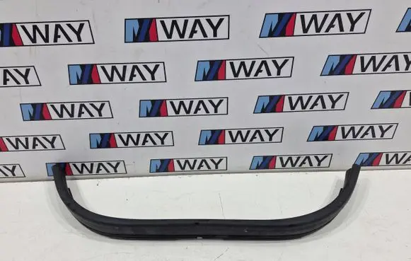 BMW 7 G11 G12 Engine compartment rubber 7347394