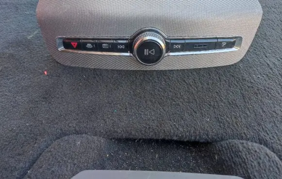 Volvo XC90 Head unit multimedia control P31346790 15W446 T15440185601