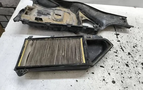 BMW 6 E63 E64 Cabin air micro filter frame (part) 6921601 748505
