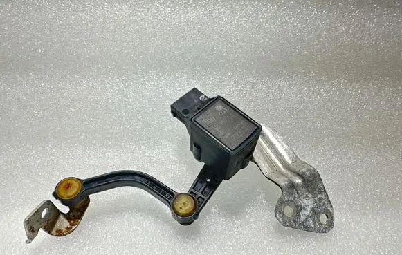 Audi A8 S8 D2 4D Headlight/headlamp level sensor 4B0907503 4D0505577 4D0505465G