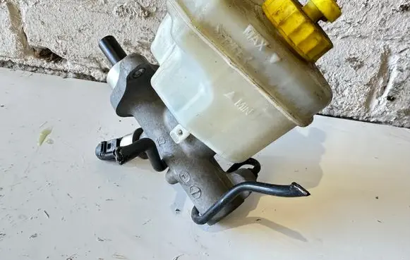 Volkswagen Polo V 6R Brake booster