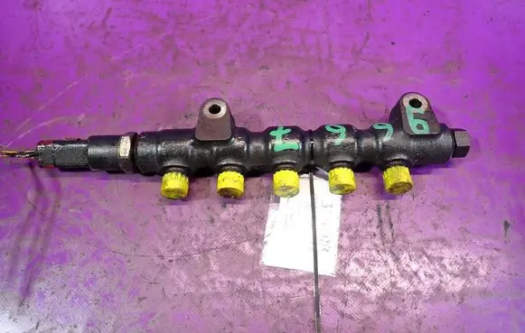 Citroen C3 Fuel main line pipe
