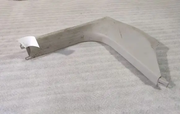 Chrysler Pacifica Front sill trim cover 5RH88TRMAE