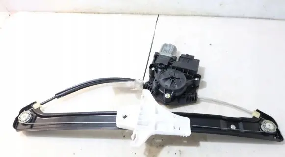 Skoda Scala Rear window lifting mechanism without motor