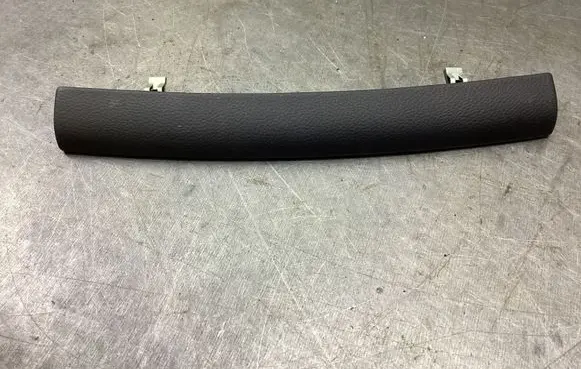 Mercedes-Benz CLS C218 X218 Dashboard glove box trim A2186800008