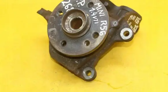 Mini One - Cooper Coupe R56 Front wheel hub 6779796