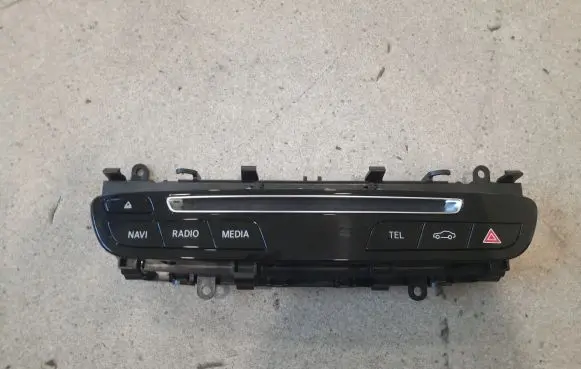 Mercedes-Benz GLC X253 C253 Head unit multimedia control A2059055201