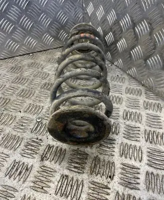 Volkswagen Touran I Rear coil spring