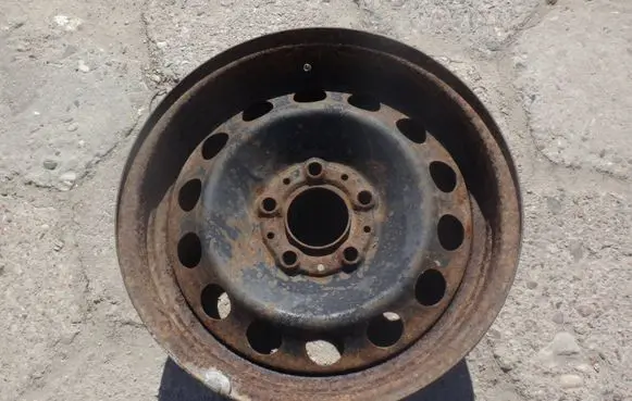 BMW 3 E90 E91 R16 steel rim 6775592