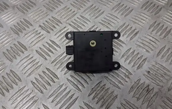 Nissan Primera Central body control module 3C27030840