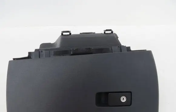Volvo V70 Glove box 39807244