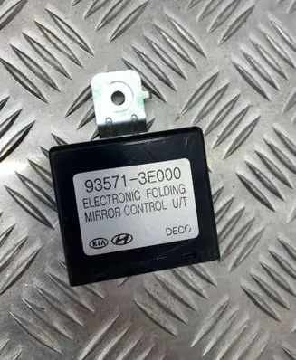 KIA Sorento Wing mirror control module 935713E000