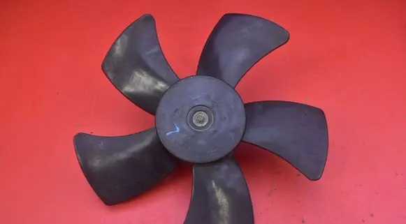 Mitsubishi Lancer VIII Electric radiator cooling fan