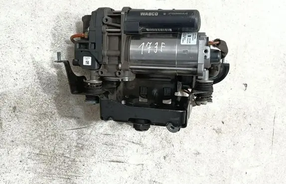 Audi Q8 Air suspension compressor/pump 4M0616005H