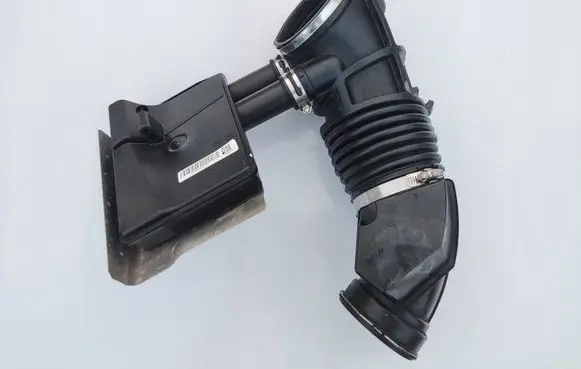 BMW X4 G02 Intake resonator 8694069 8635111