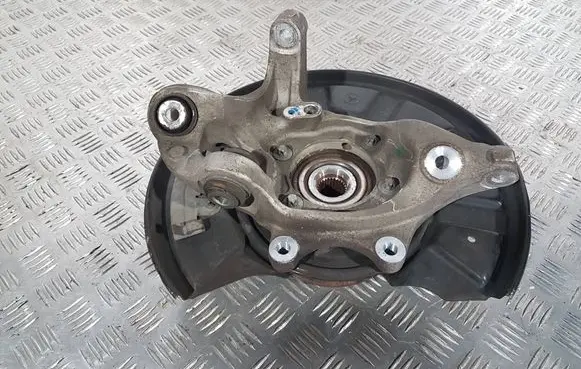 Rear wheel hub