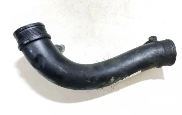 Volvo V70 Air intake hose/pipe 30714480