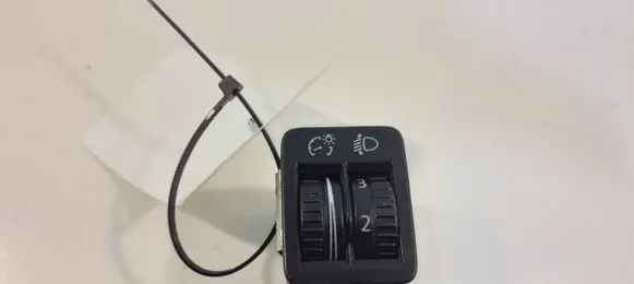 Volkswagen PASSAT B7 Headlight level height control switch 3AA941333