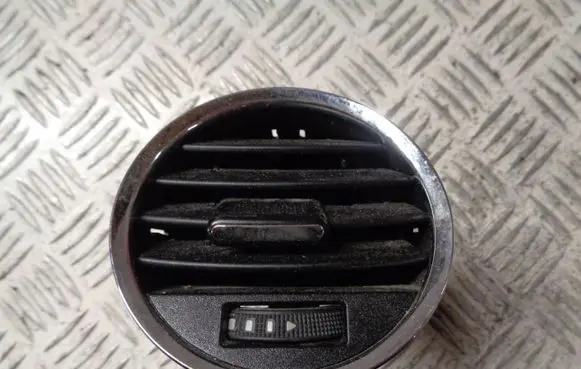 Chevrolet Cruze Dashboard side air vent grill/cover trim 95919074