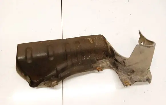 Mazda Demio Engine splash shield/under tray D06156321