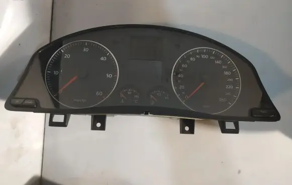 Volkswagen Golf V Speedometer (instrument cluster) 1K0920864B