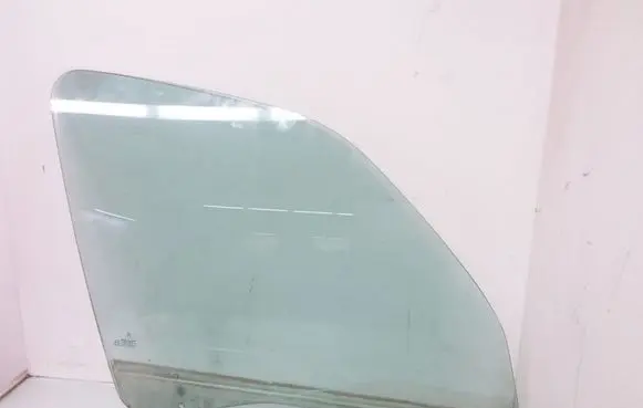 Citroen Xsara Picasso Front door window glass four-door