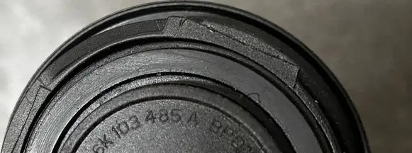 Volkswagen Golf VII Oil filler cap 06k103485a
