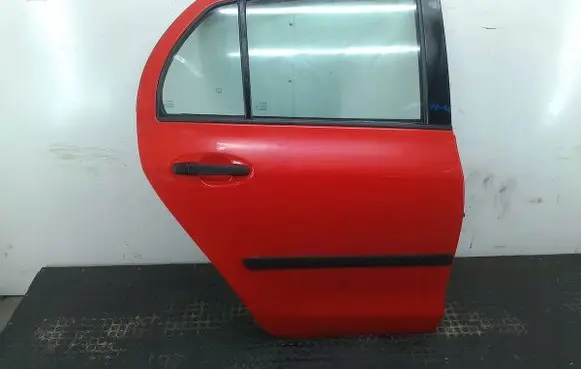 Toyota Yaris Rear door 3P0