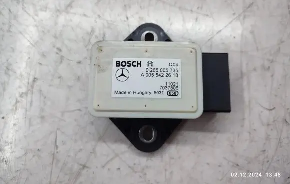 Mercedes-Benz E C207 W207 ESP acceleration yaw rate sensor A0055422618