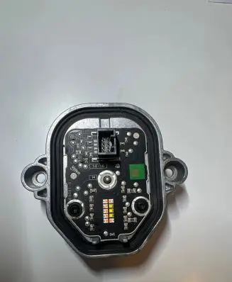 Volvo XC90 Mass air flow meter E911613