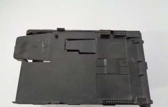 Citroen C4 II Battery box tray 9687472580