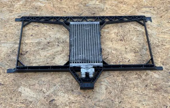 Mercedes-Benz Sprinter W906 Radiator mount bracket A9065010420 A2115001700 A0005010765