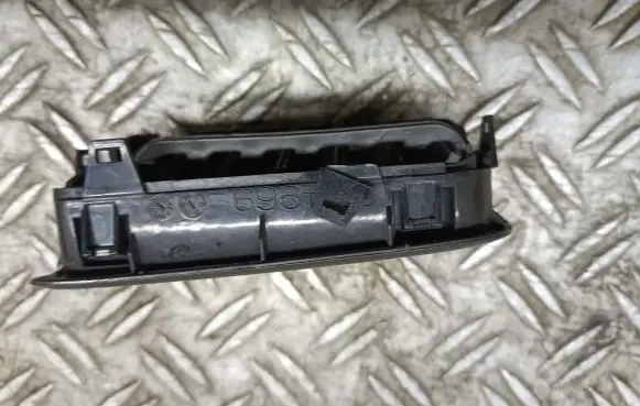Fiat Doblo Dash center air vent grill ST4969
