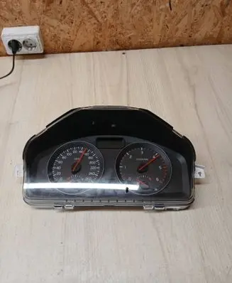 Volvo V50 Speedometer (instrument cluster) 30765310 69199420T 36000197