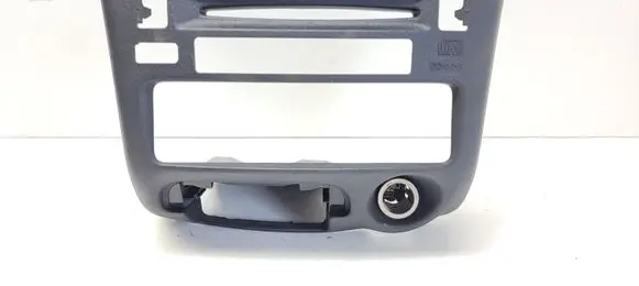 Toyota Yaris Radio/GPS head unit trim 8622052030