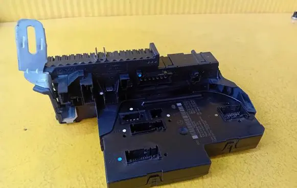Mercedes-Benz E W212 Comfort/convenience module 2129000022 5DK01102336