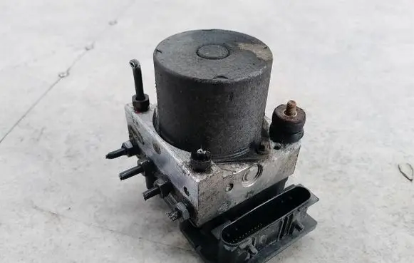 KIA Ceed ABS Pump 589201H300