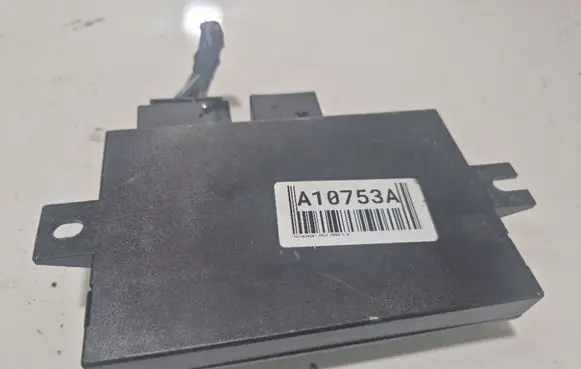Volkswagen Golf V Comfort/convenience module 8P0907383