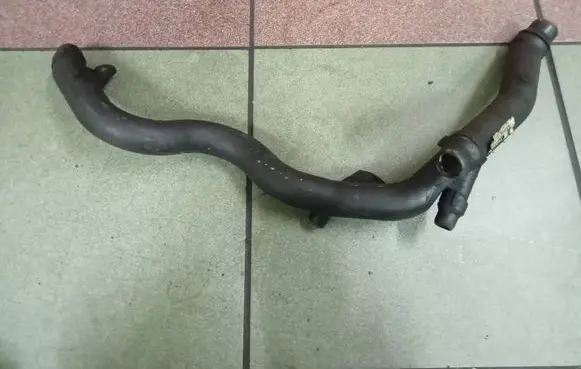 BMW 1 E81 E87 Engine coolant pipe/hose 77873809