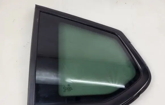 BMW X3 F25 Rear side window 7205645