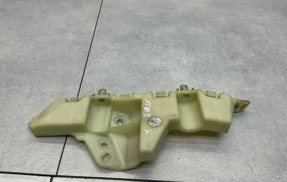 Opel Mokka X Front bumper mounting bracket 42566650