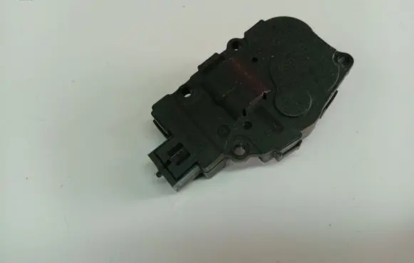 Citroen C4 Grand Picasso Air flap motor/actuator 412650750